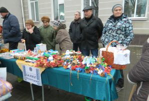 "Бахмут Український" вітає містян біля святкової ялинки