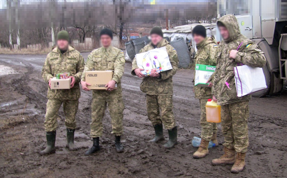 Клип бахмут. Бахмут 2014. Бахмут Донецкая область. Украинские в Бахмуте.