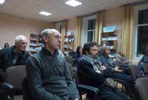 Жителі Бахмута діляться емоціями від книги про Іловайський котел (ФОТО, ВІДЕО)