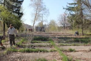 Толока "Бахмута Українського" біля пам’ятника у військовій частині (ФОТО)