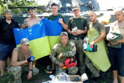 Прапори від "Бахмута Українського" майорять на всій лінії фронту