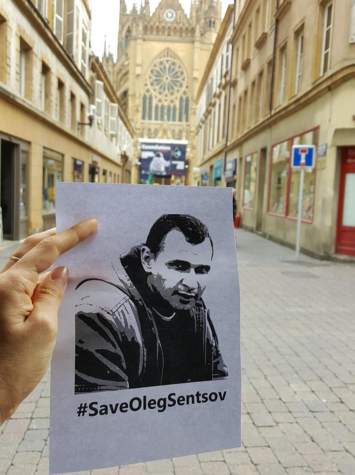 Бахмут запрошують долучитися до фото-флешмобу в день народження Олега Сенцова