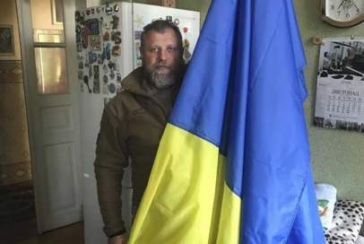 Великий прапор України на передову